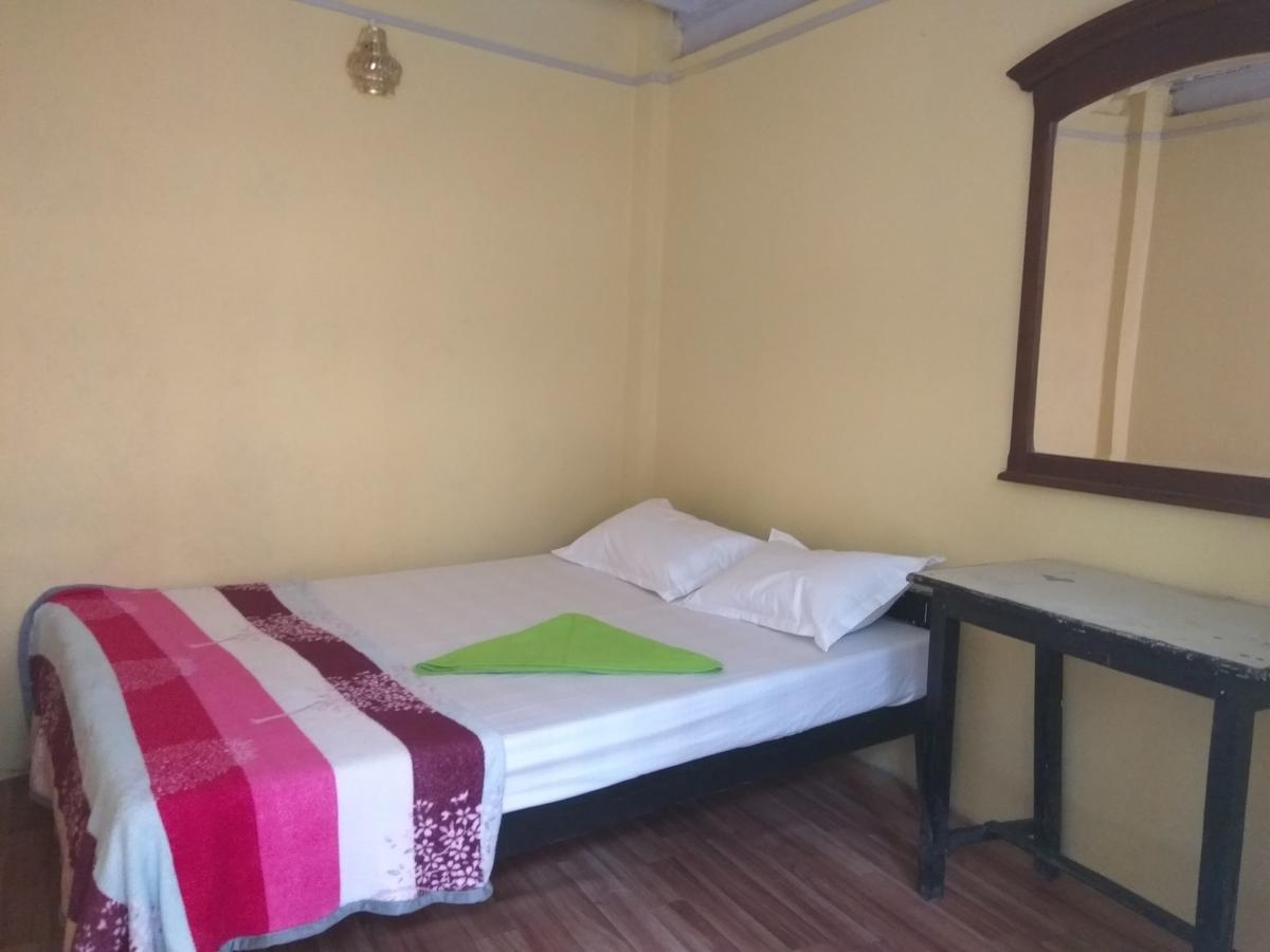 Beehive Hostel Катманду Екстер'єр фото
