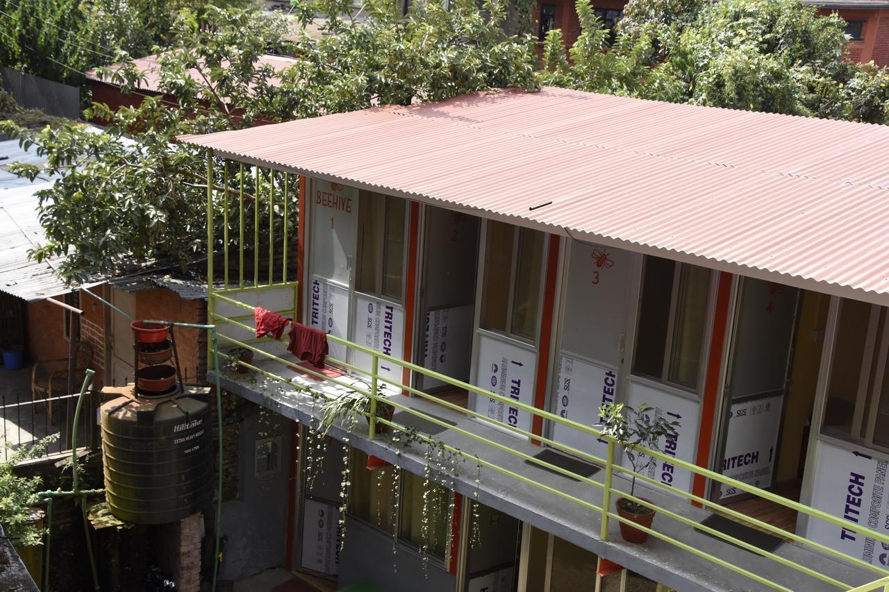 Beehive Hostel Катманду Екстер'єр фото