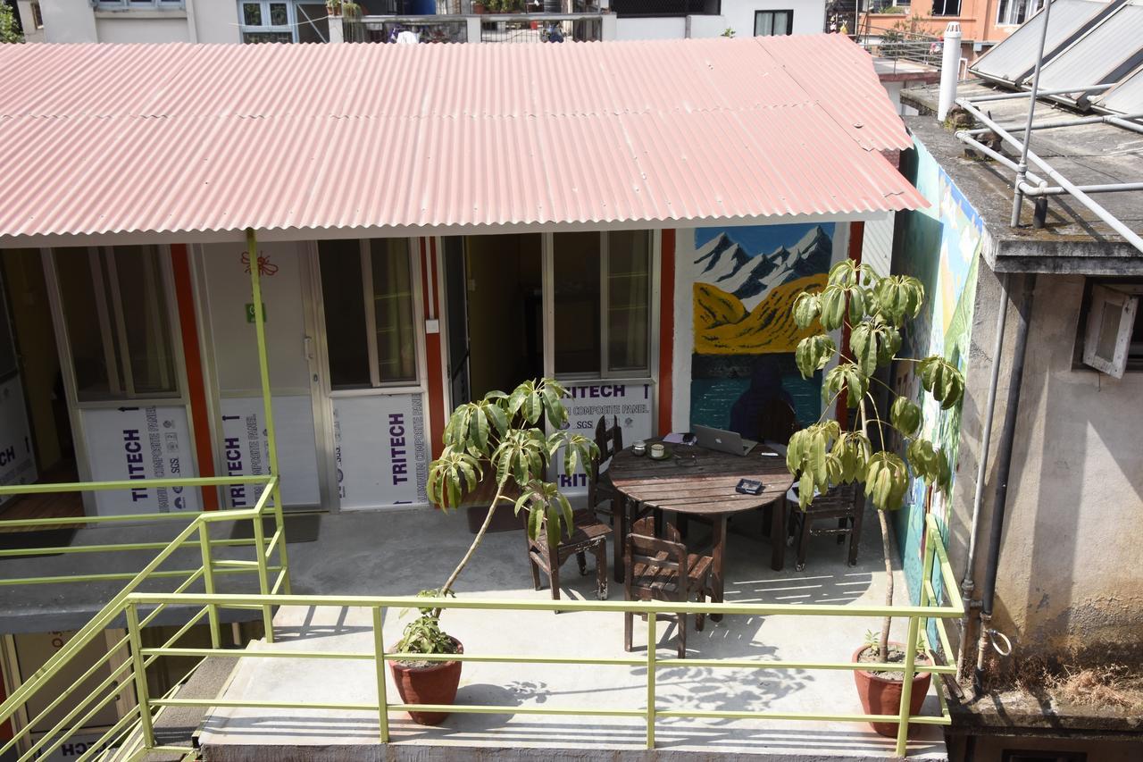 Beehive Hostel Катманду Екстер'єр фото