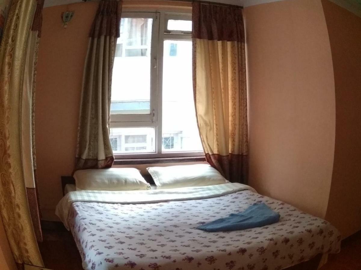 Beehive Hostel Катманду Екстер'єр фото