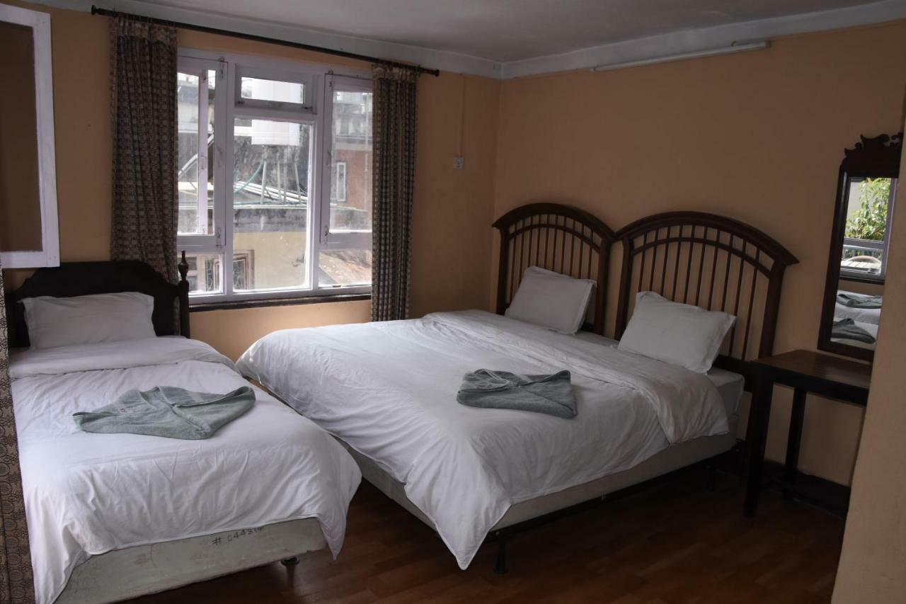 Beehive Hostel Катманду Екстер'єр фото