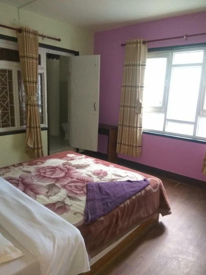 Beehive Hostel Катманду Екстер'єр фото