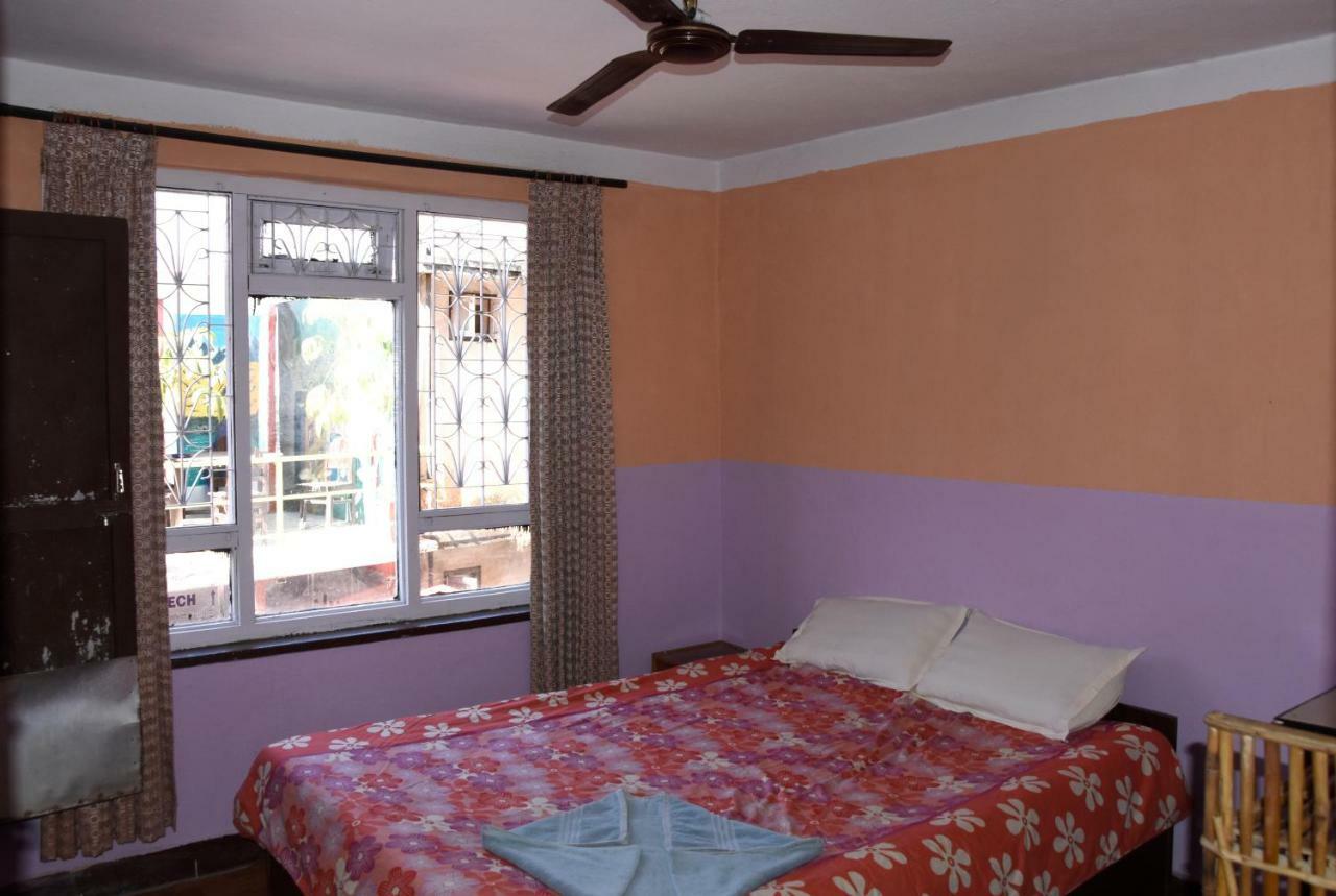 Beehive Hostel Катманду Екстер'єр фото