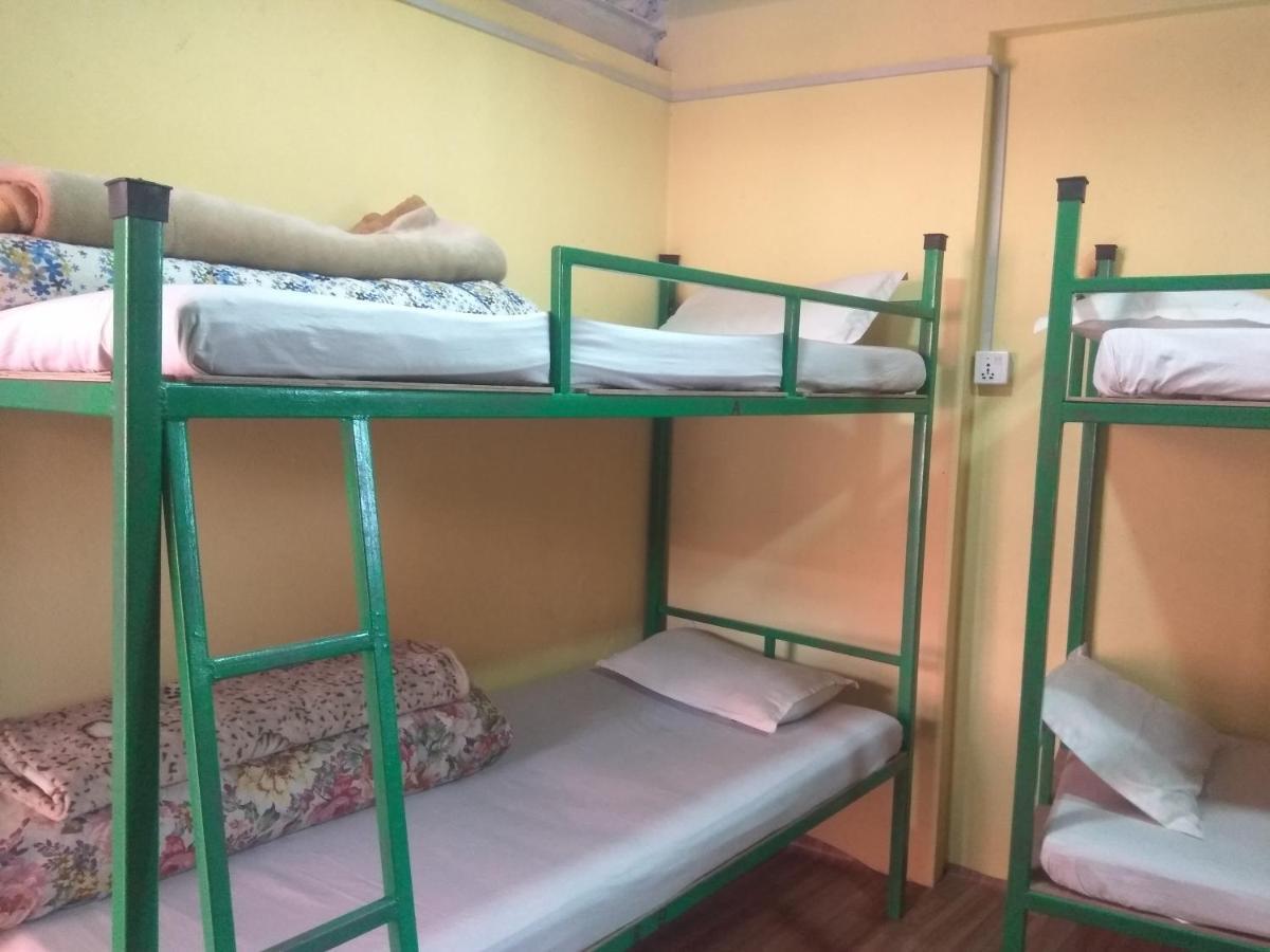 Beehive Hostel Катманду Екстер'єр фото