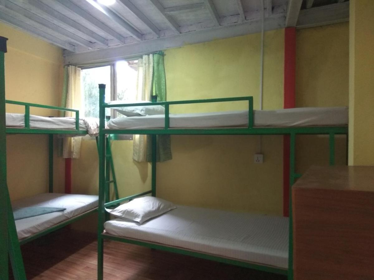 Beehive Hostel Катманду Екстер'єр фото