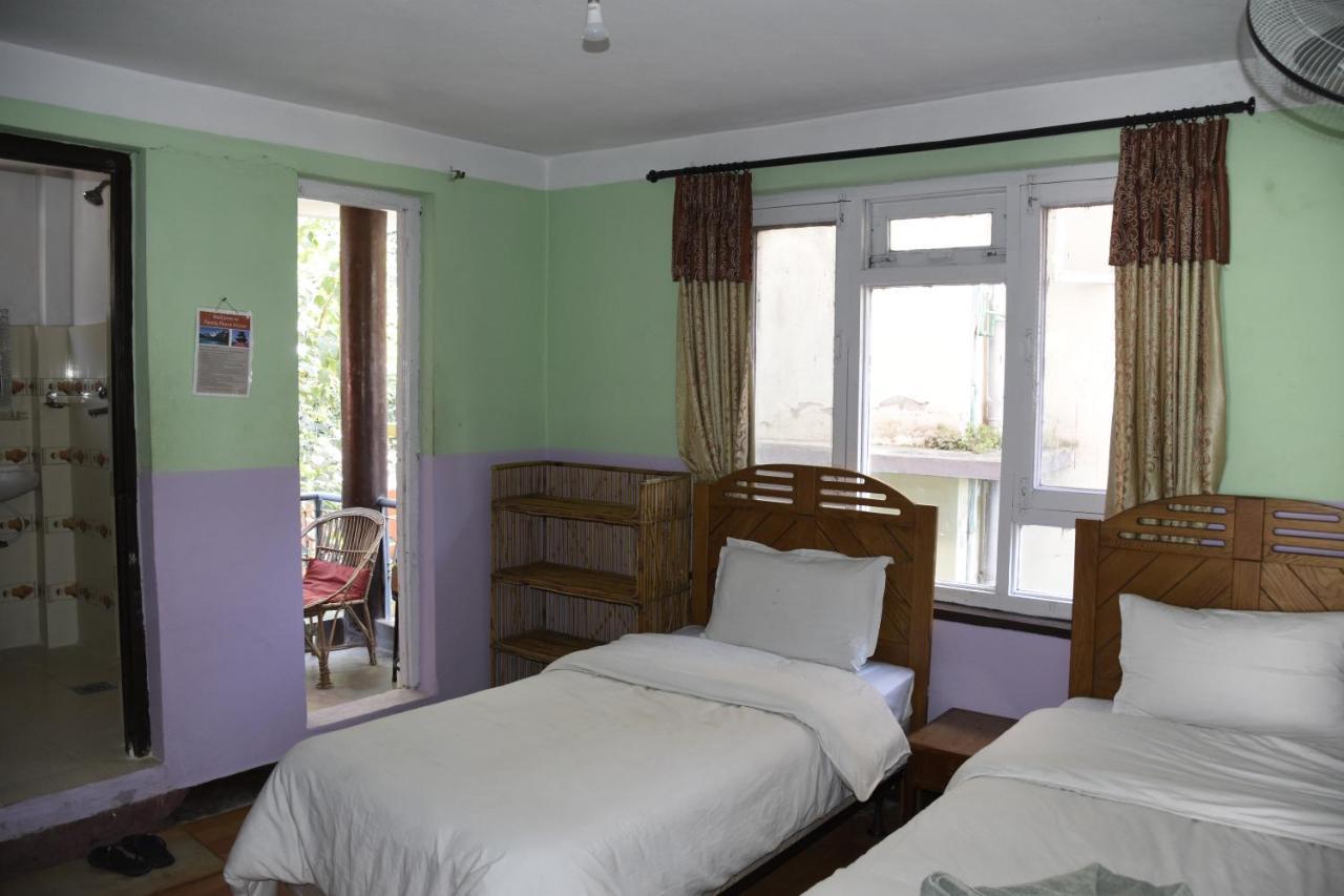 Beehive Hostel Катманду Екстер'єр фото