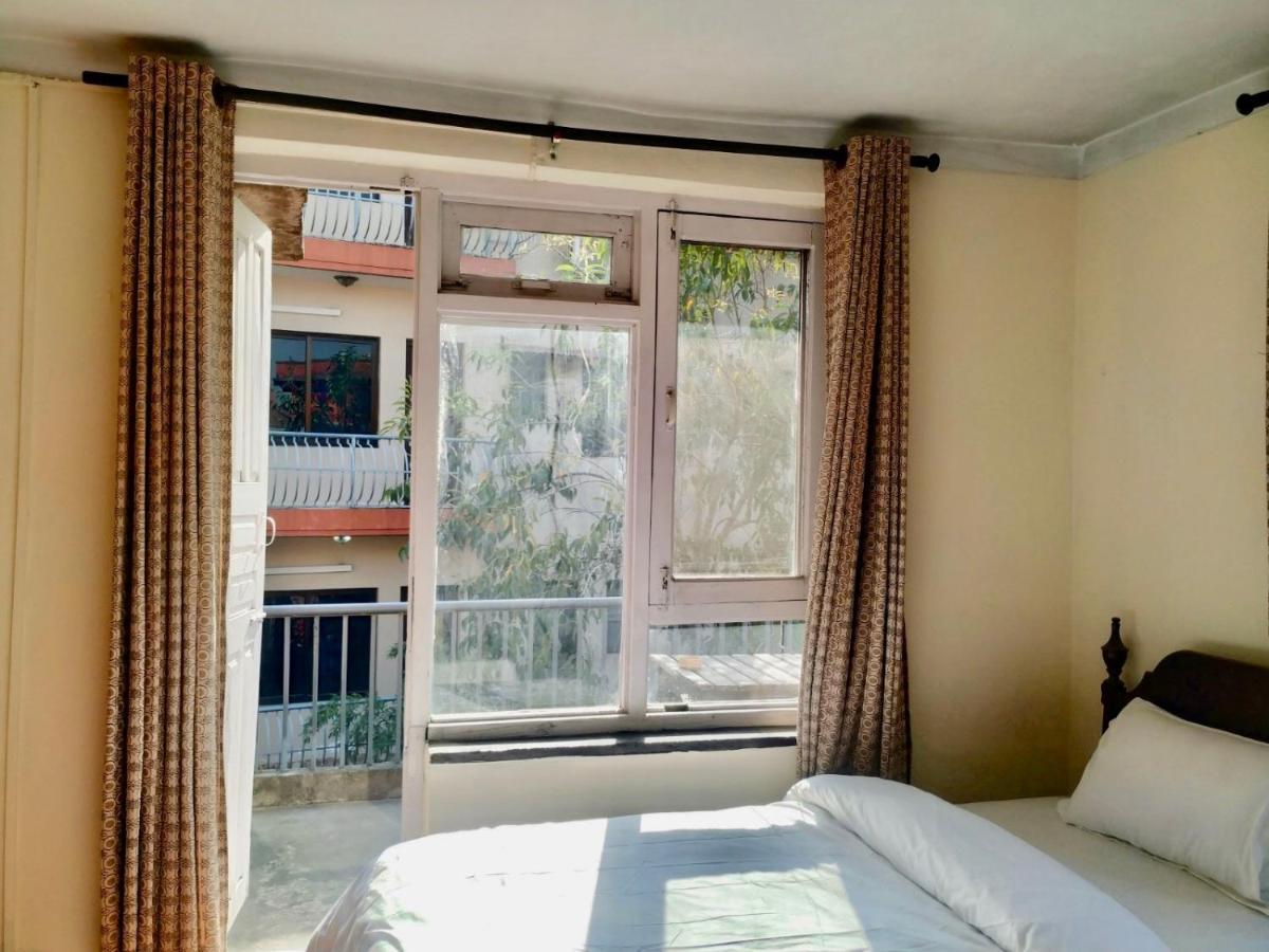Beehive Hostel Катманду Екстер'єр фото