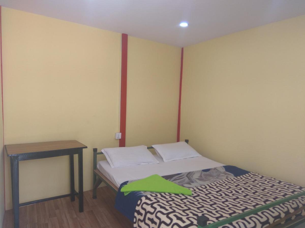 Beehive Hostel Катманду Екстер'єр фото
