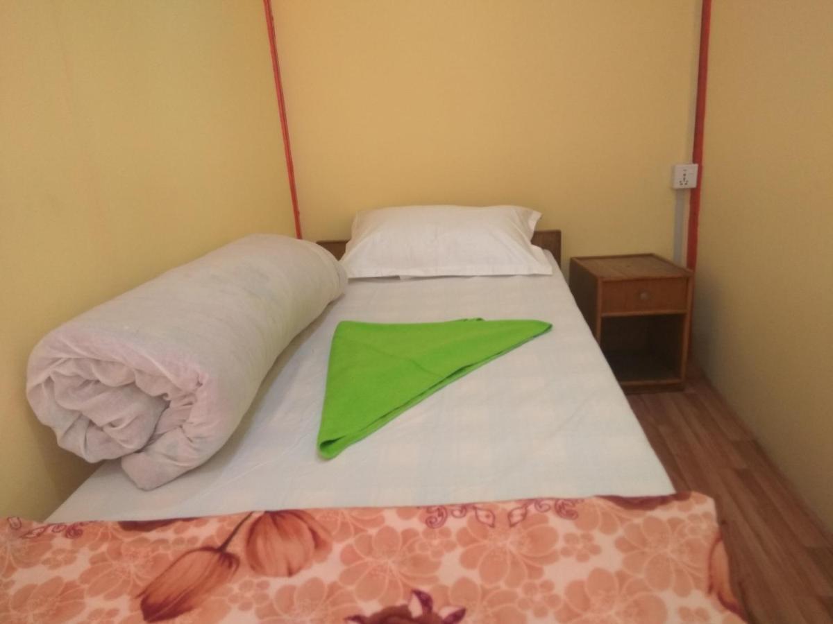 Beehive Hostel Катманду Екстер'єр фото